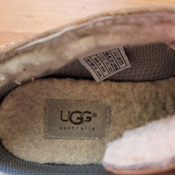 UGG Rain Boots - Price Drop! - Picture 2 of 4
